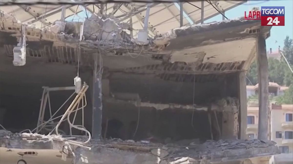 Da Israele raid sul Libano: le immagini delle macerie