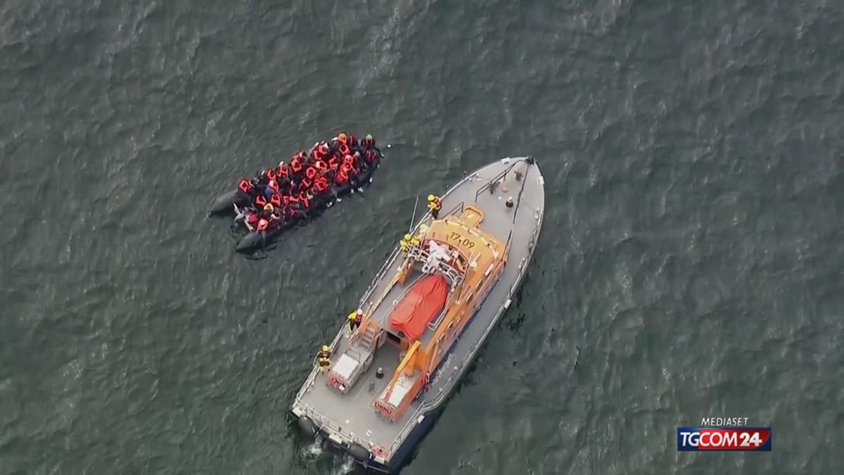 la gran bretagna attacca mosca destabilizza l occidente con i migranti