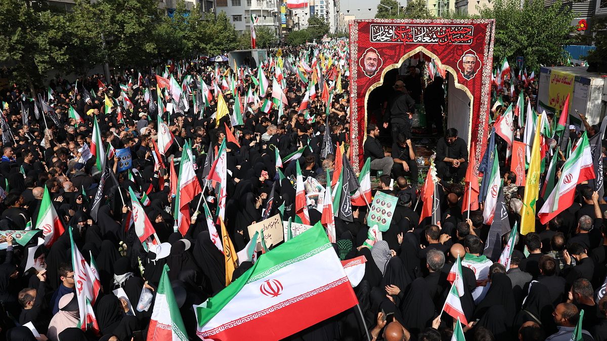 Più di 60 morti a Gaza dopo gli ultimi attacchi israeliani | In Iran funerali di Stato per 60 "martiri" della ...