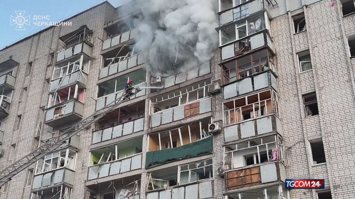 ucraina palazzo colpito dai russi