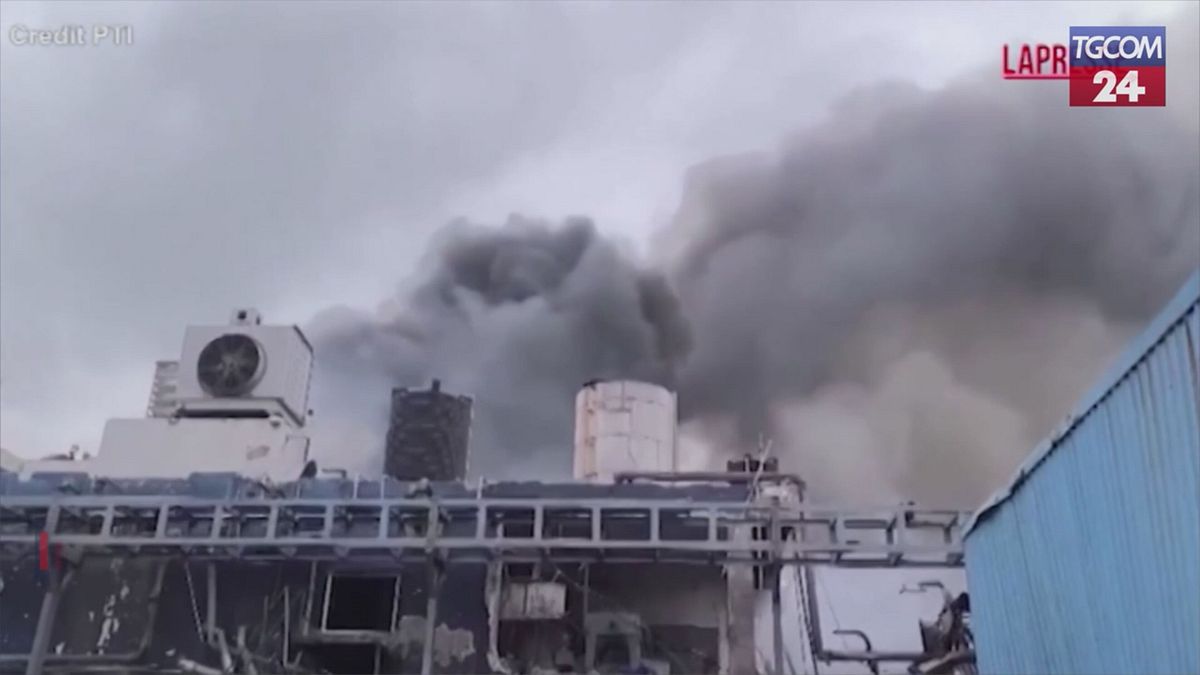 india esplosione e incendio in una fabbrica farmaceutica