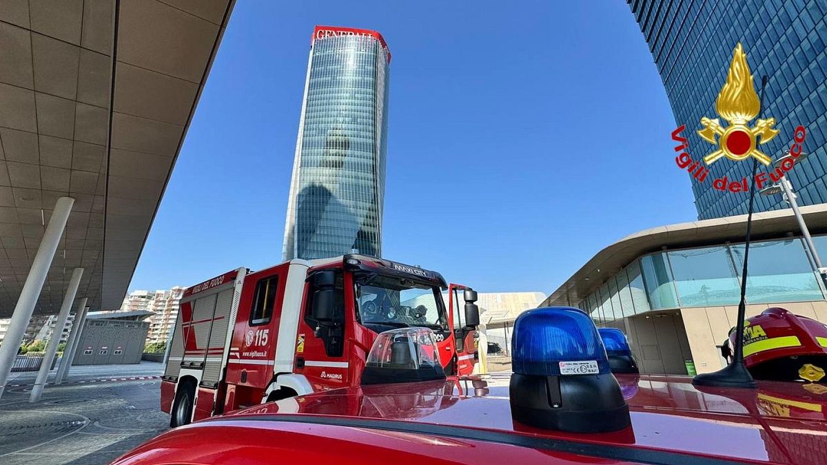 Incidente alla torre in Citylife (Milano), tetto sequestrato: si cercano indizi