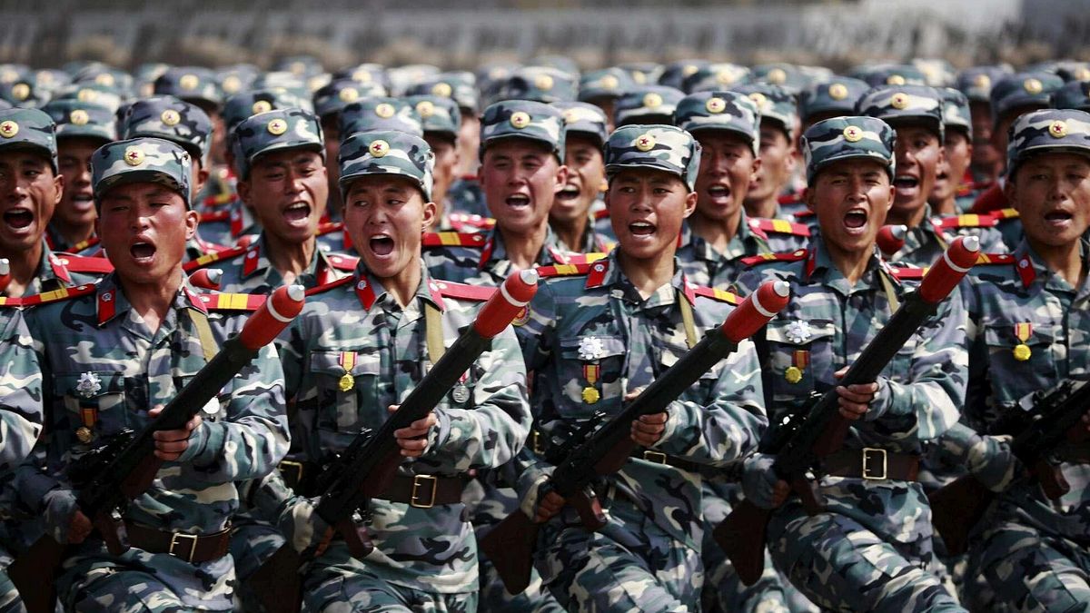 Ucraina, la Corea del Nord pronta a inviare altri 30mila soldati al fronte al fianco di Mosca | Kiev: "Le armi dagli Usa arriveranno ancora"
