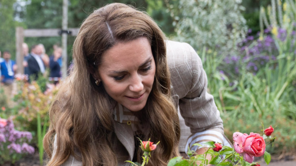 Kate Middleton racconta il cancro e la convalescenza: "Come stare sulle montagne russe"