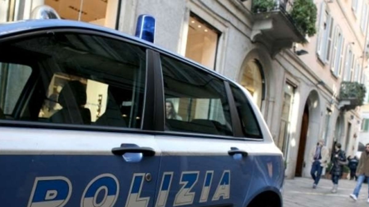Milano, furti in gioiellerie con la "tecnica del foulard": arrestata una 60enne