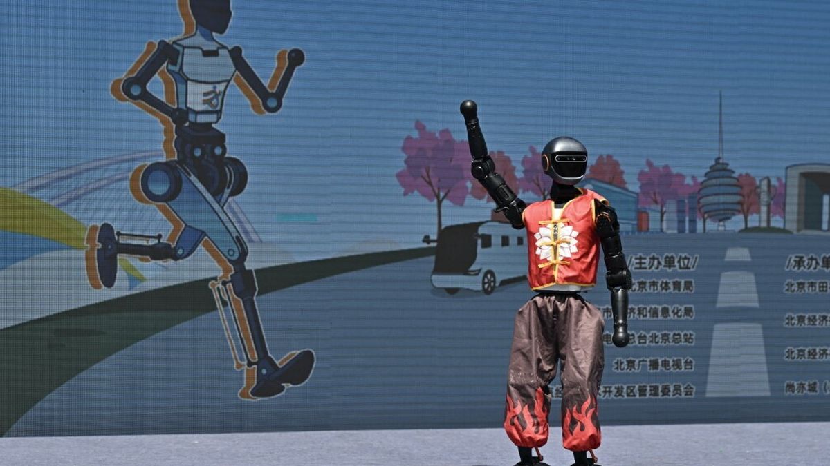 Robot polisleri Endonezya'ya geliyor
