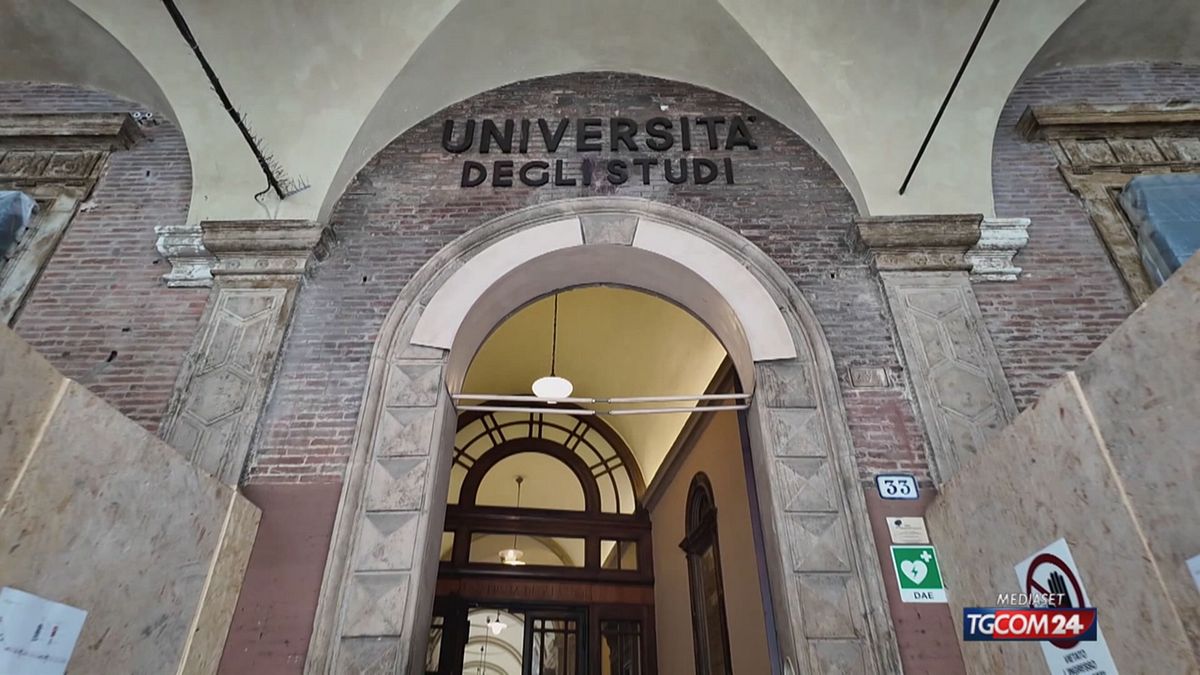 Strage Corinaldo, condannato si laurea e non rientra in carcere