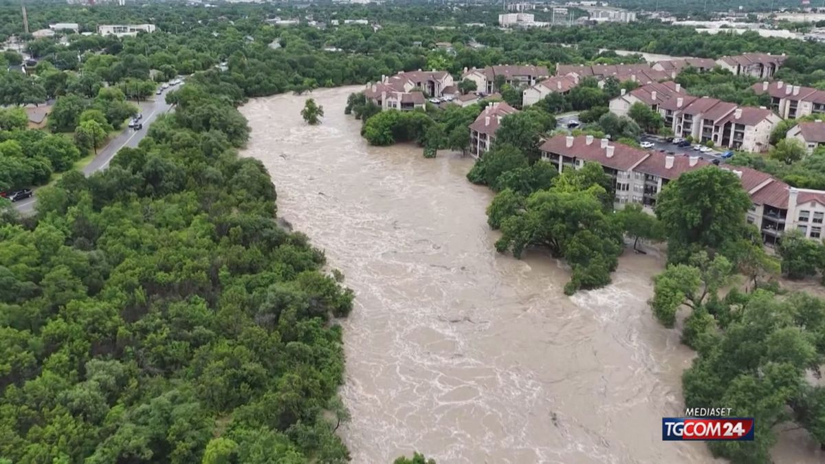 Alluvioni in Texas, si temono 100 vittime