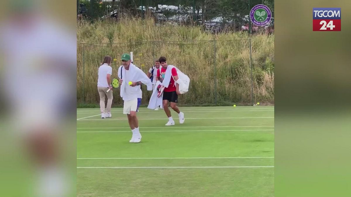 Alcaraz quasi "travolto" a Wimbledon