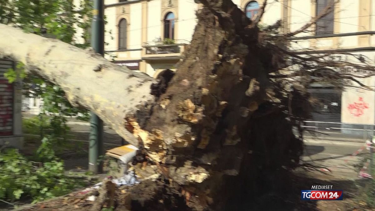 Italia divisa tra caldo e maltempo, un morto e tre feriti in Lombardia