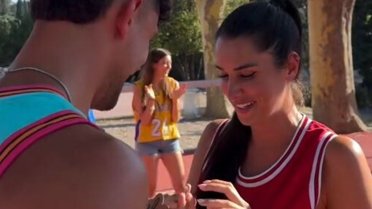 valentina vignali e fabio stefanini si sposano l anello arriva in un pallone da basket