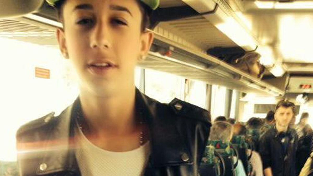 evasione cavallari irreperibile anche la fidanzata