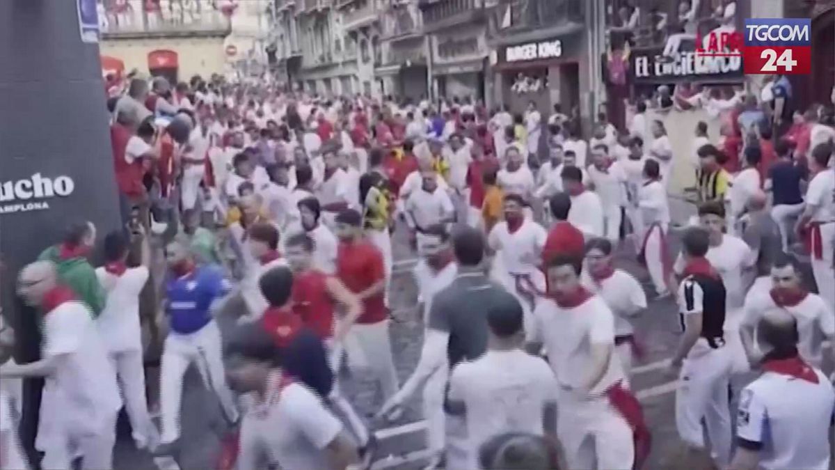 Pamplona, sette feriti alla corsa dei tori di San Fermin