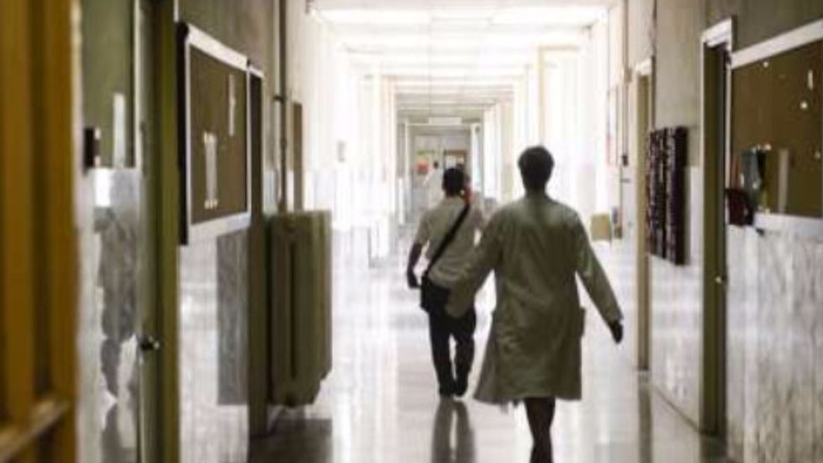 Ferrara, morte sospetta di un 83enne in ospedale: un infermiere in carcere