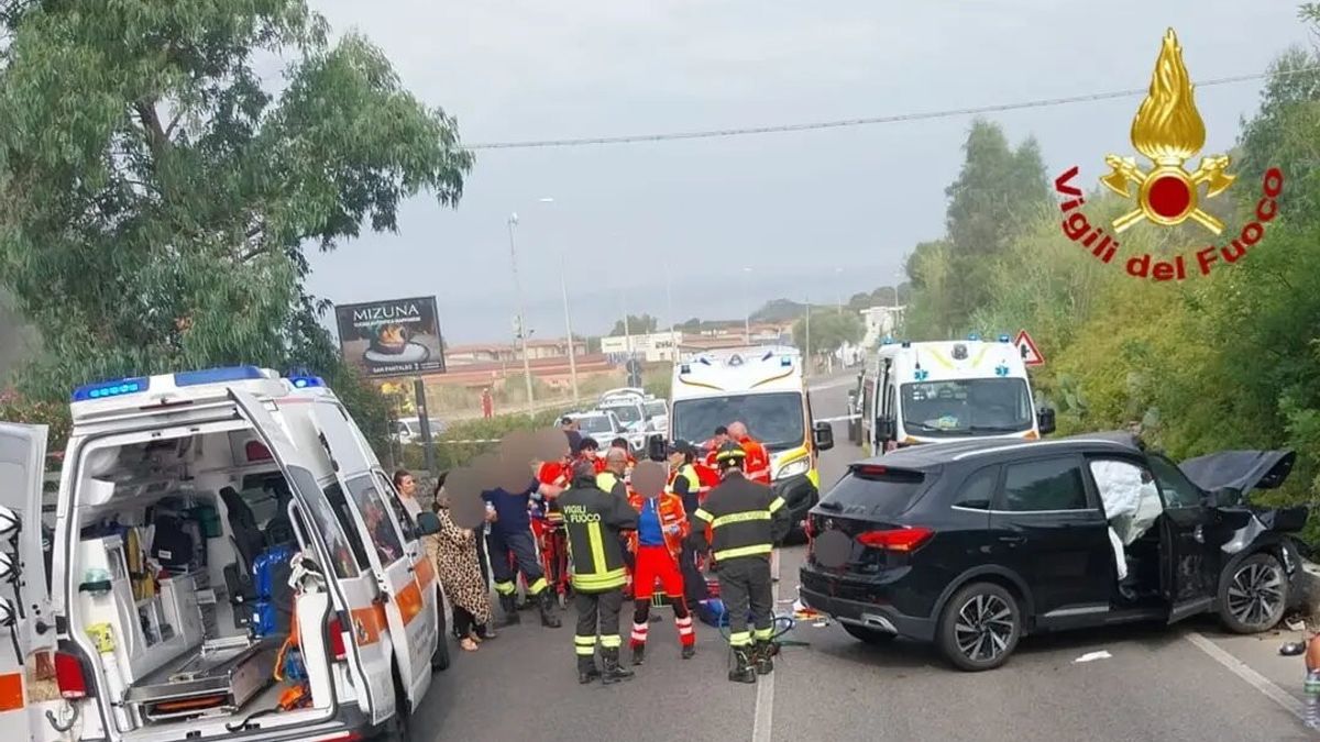 Frontale ad Arzachena, morti due ragazzi di 17 e 18 anni: un altro 16enne in fin di vita