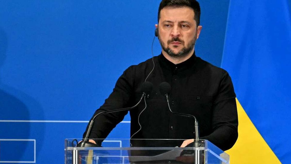 Ucraina, droni russi su Sumy: città parzialmente senza elettricità | Zelensky: "Una settimana di bombardamenti, ma la difesa regge" | Putin: "Stiamo difendendo il nostro futuro"