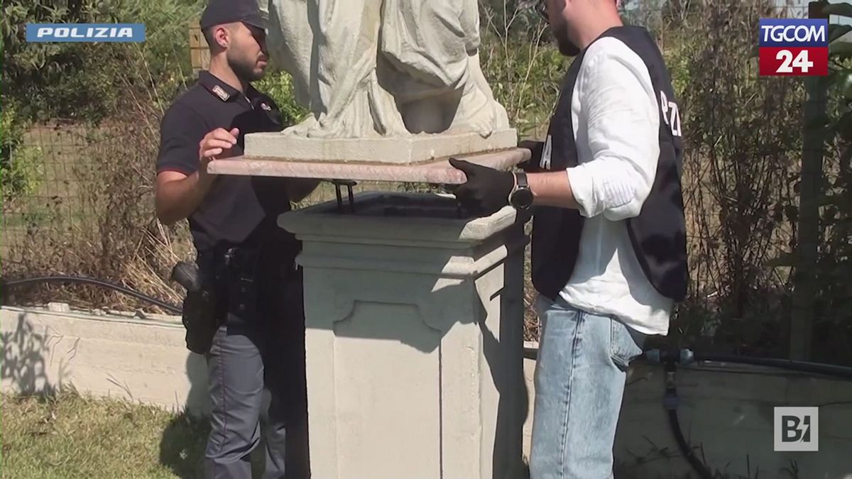 gioia tauro 30 kg di cocaina nascosti dentro una statua ecco il meccanismo