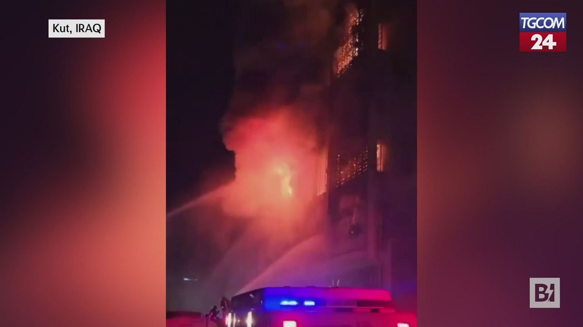 Iraq, incendio in un centro commerciale: 50 tra morti e feriti