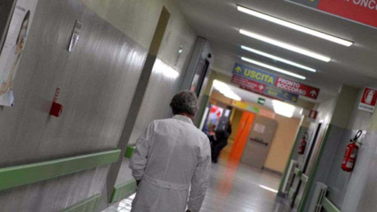 Corfù, morto il 17enne caduto da un terrazzo durante una vacanza