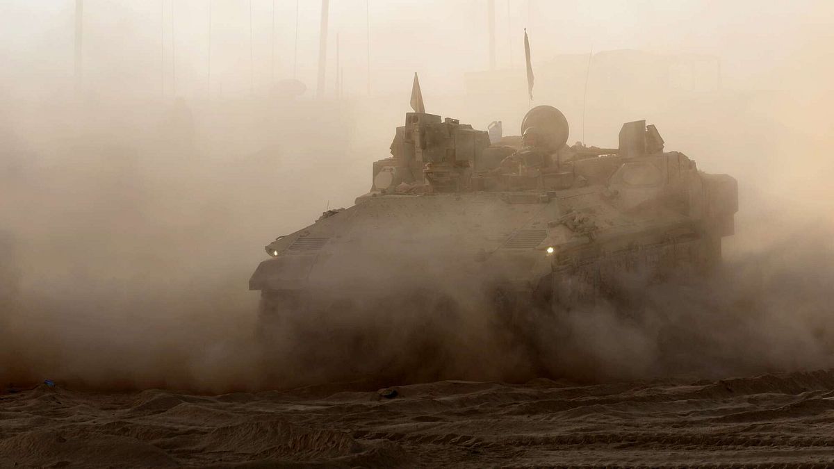 I carri armati israeliani entrano a Gaza City: iniziata la maxi operazione per stanare Hamas