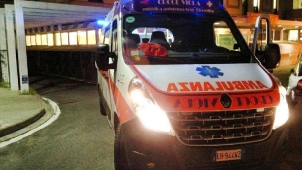 Sciacca (Agrigento), auto investe una famiglia di turisti tedeschi: grave una donna