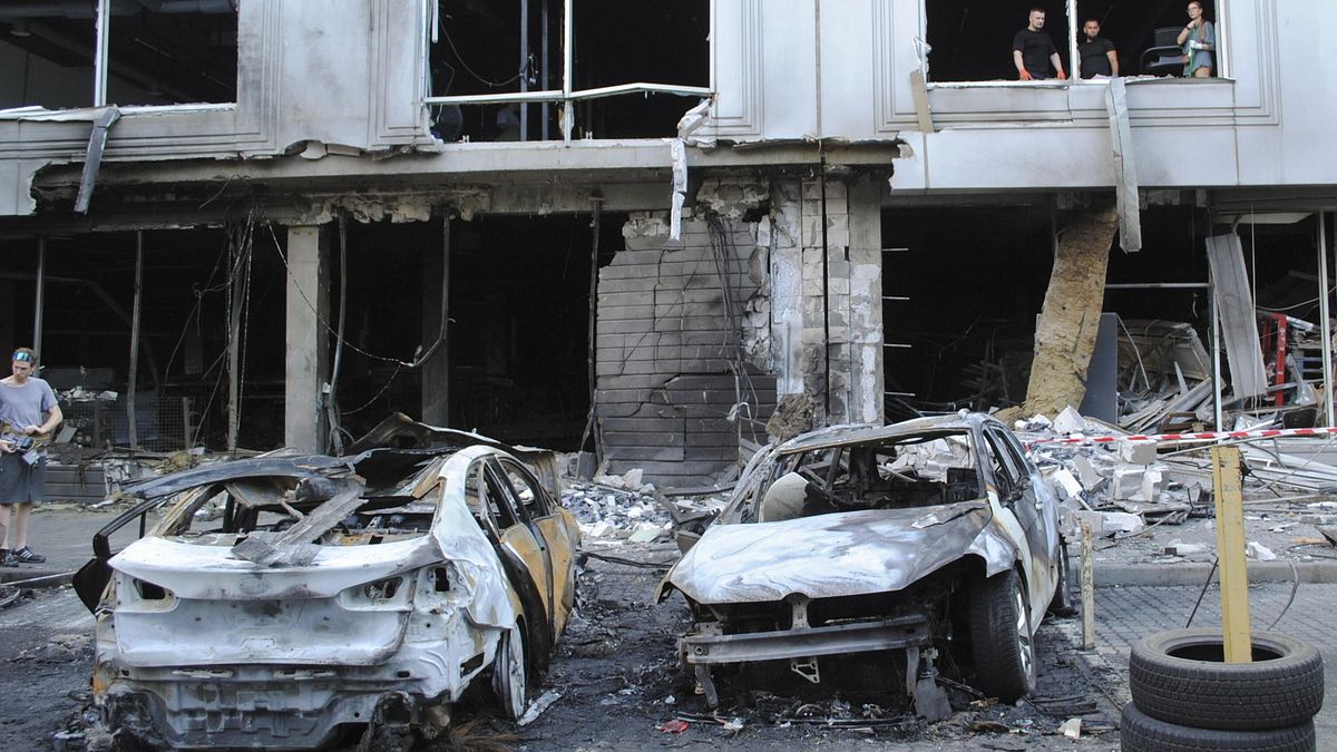 Ucraina-Russia, conclusi dopo soli 40 minuti i colloqui a Istanbul: concordato reciproco scambio di prigionieri | Attacchi russi su Odessa: civili feriti e danni a siti Unesco