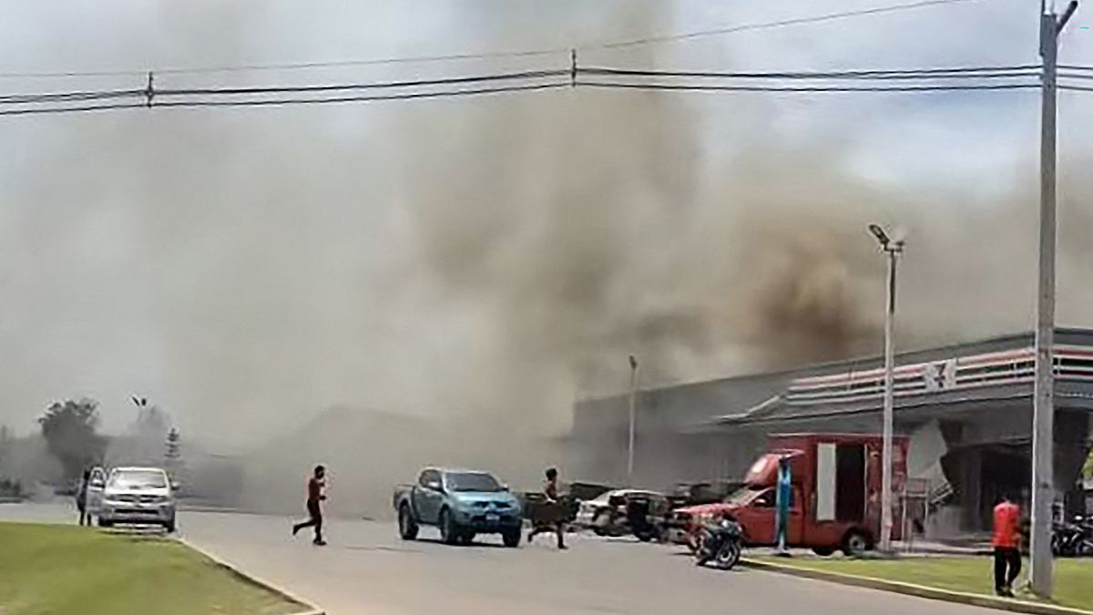 Thailandia Cambogia, scontri a fuoco per il secondo giorno consecutivo lungo la zona di confine contesa | Bangkok: almeno 14 vittime, 100mila gli evacuati