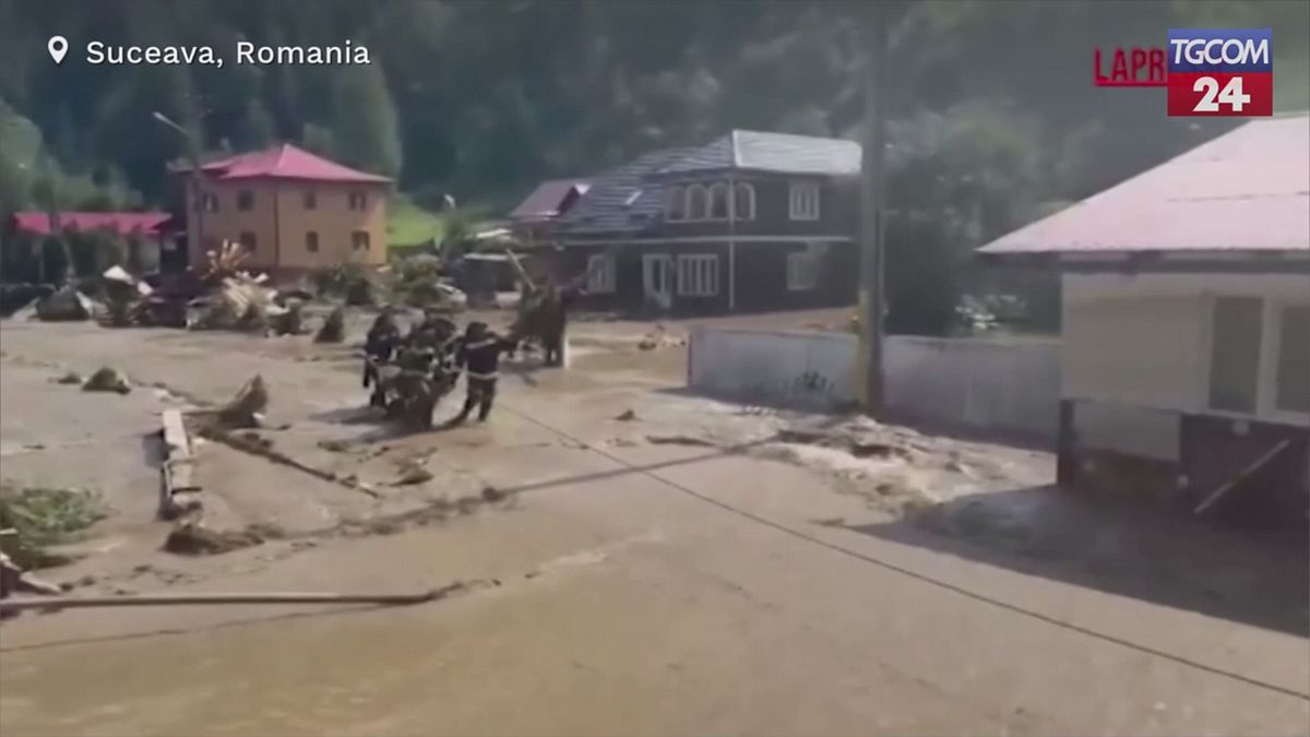 Romania, alluvioni provocano vittime e centinaia di sfollati