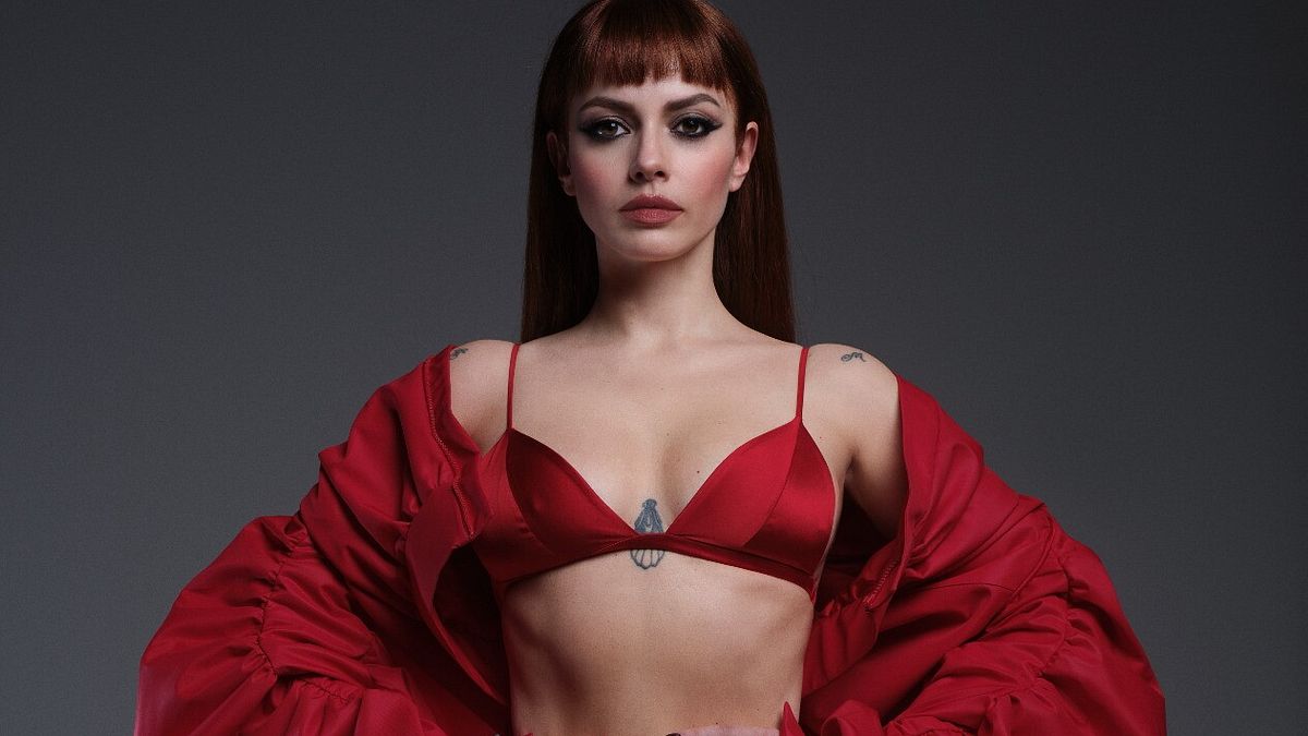 Annalisa ateşli bir sonbahar vaat ediyor ve yeni bir albüm duyurdu
