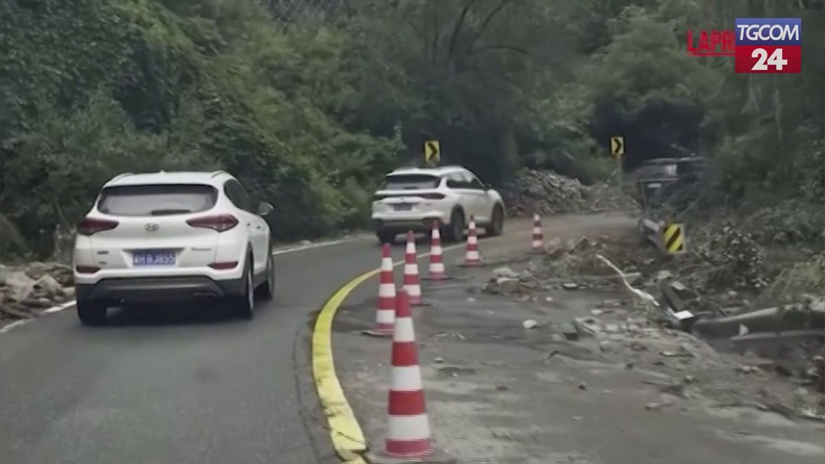Cina, forti piogge e inondazioni a Pechino: 80mila evacuati