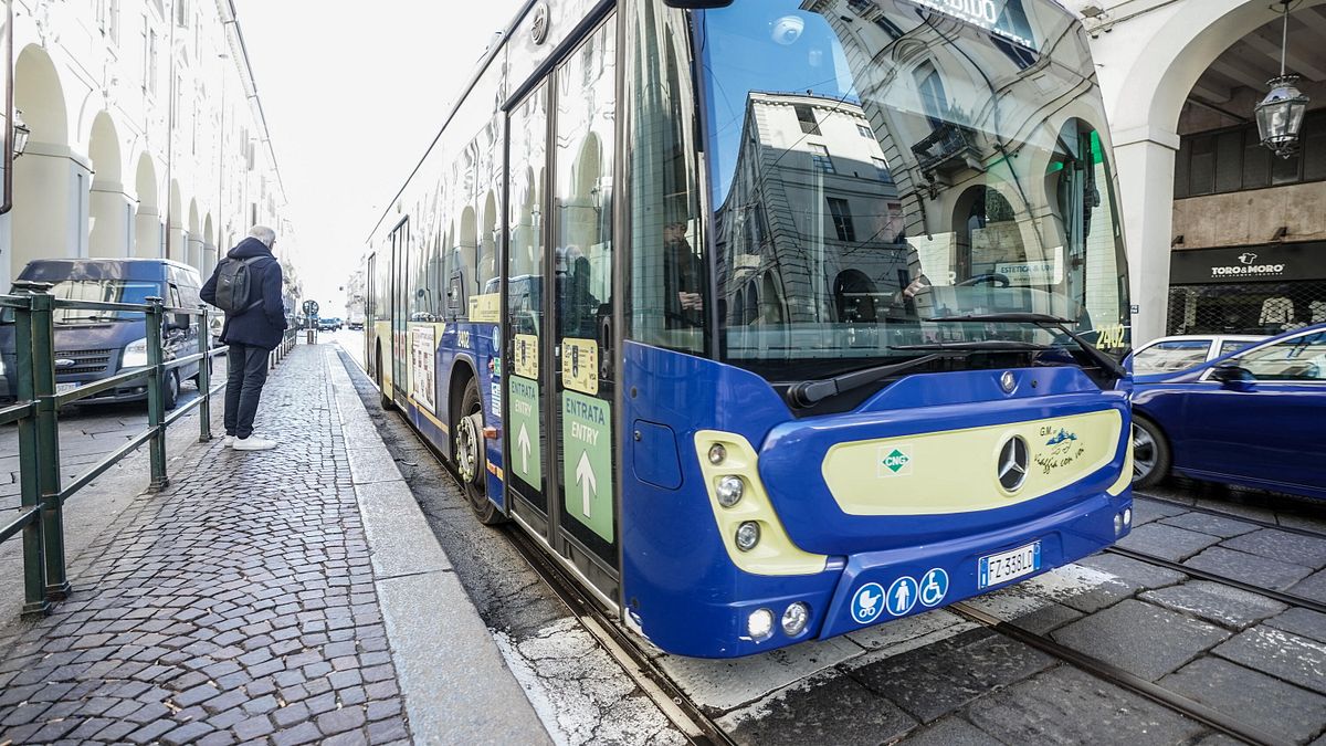 autobus gratis per gli studenti universitari piemonte prima regione in italia