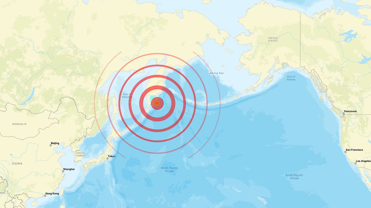 Terremoto in Russia, scossa di magnitudo 8.8 al largo della Kamchatka: onde di 3 4 metri nella regione | Allerta tsunami anche in Giappone e Stati Uniti