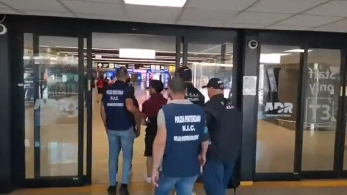 Strage di Corinaldo, Andrea Cavallari estradato in Italia: sarà portato a Civitavecchia