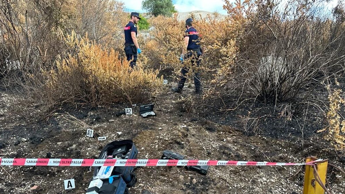a maratea potenza trovato il cadavere carbonizzato di un 19enne si pensa a un suicidio