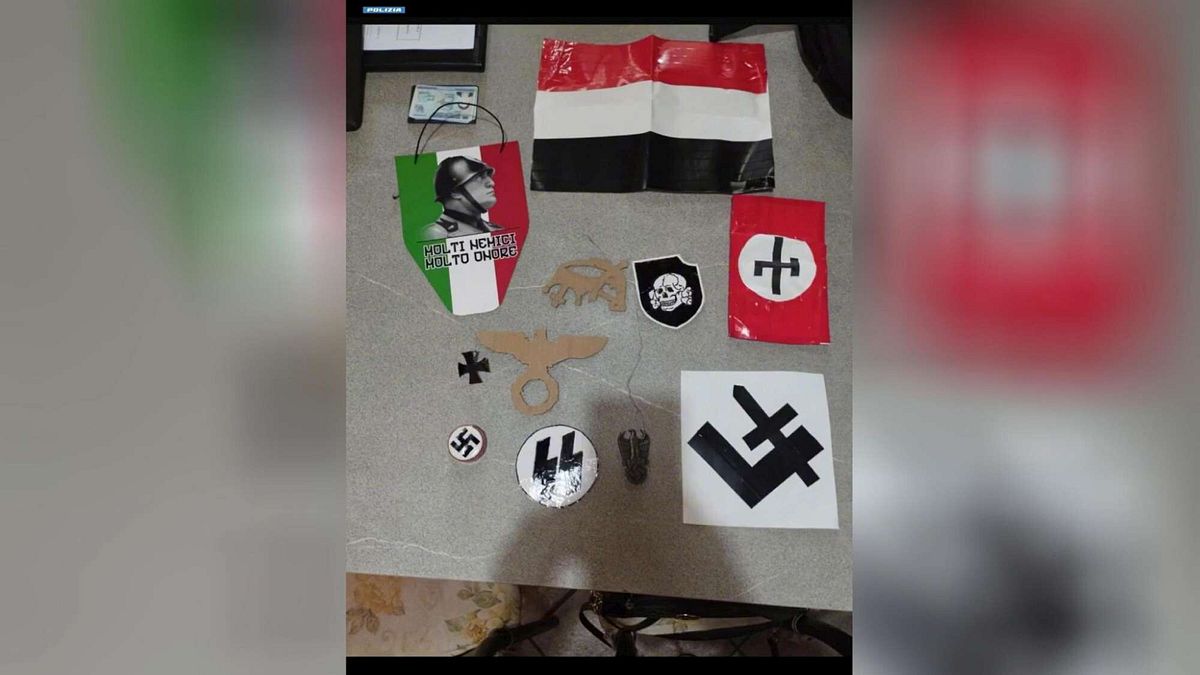 minorenni estremisti 22 perquisizioni in tutta italia nelle case manuali e simboli della galassia jihadista suprematista e antagonista