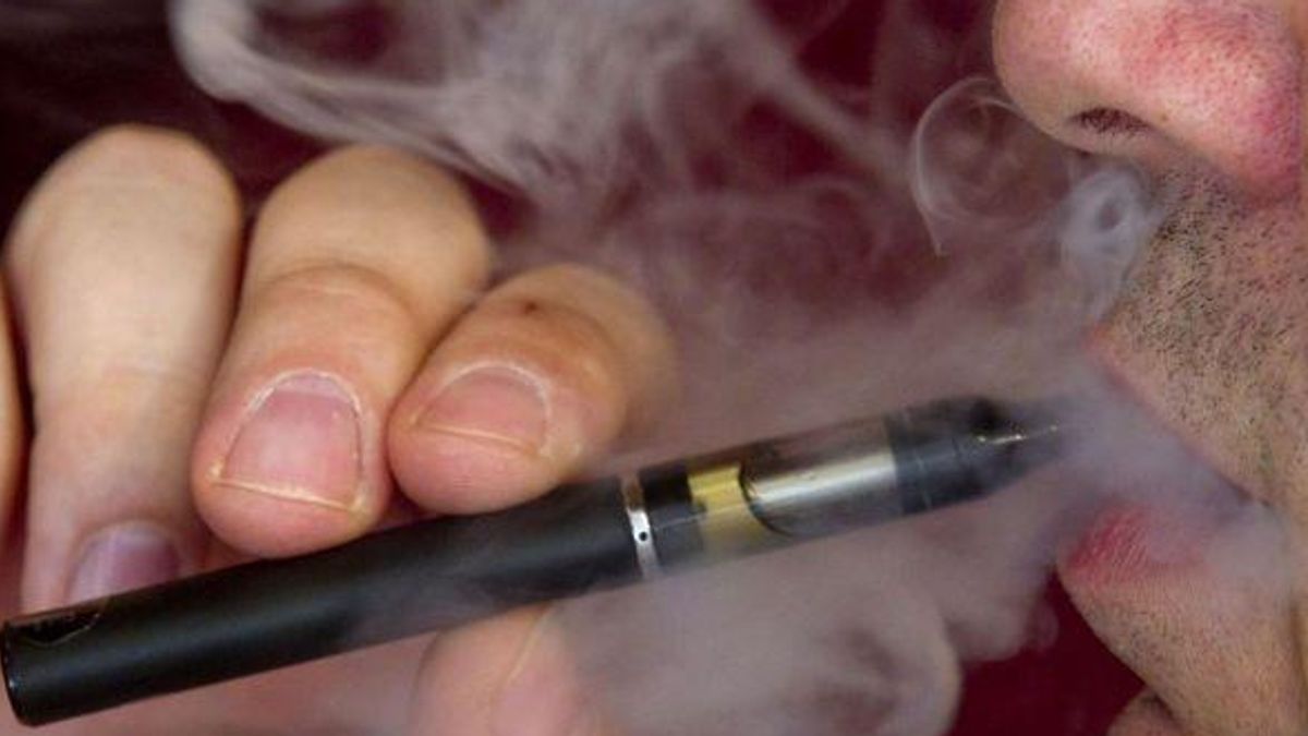 Esplode sigaretta elettronica in tasca, 25enne gravemente ferito a Misano