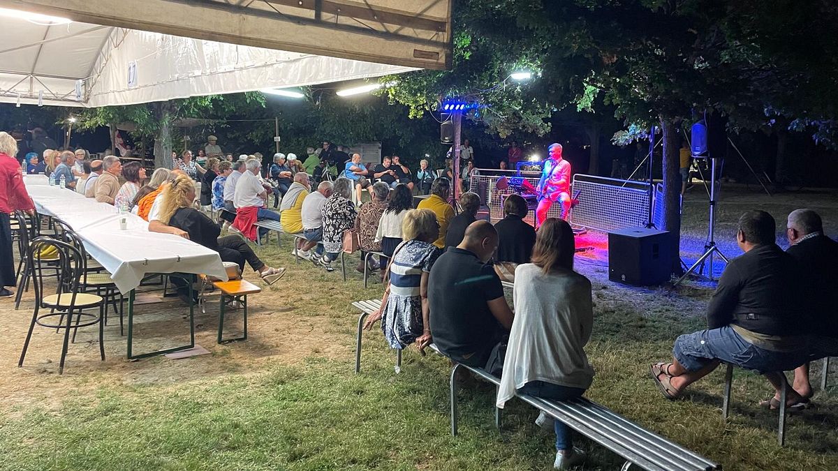 cotignola cori fascisti alla festa dell unit224 in trenta cantano faccetta nera con il megafono il pd grave offesa