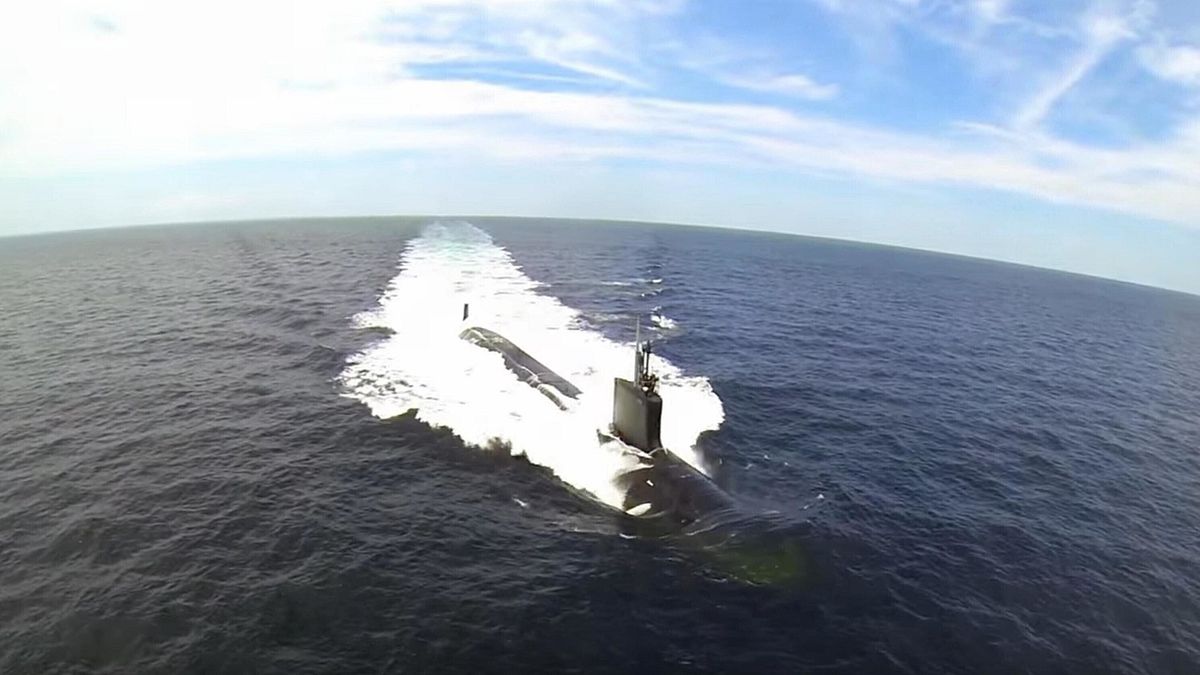 Ucraina, Trump schiera due sottomarini nucleari dopo le "provocazioni" di Medvedev | Putin: "Presto missili ipersonici in Bielorussia"