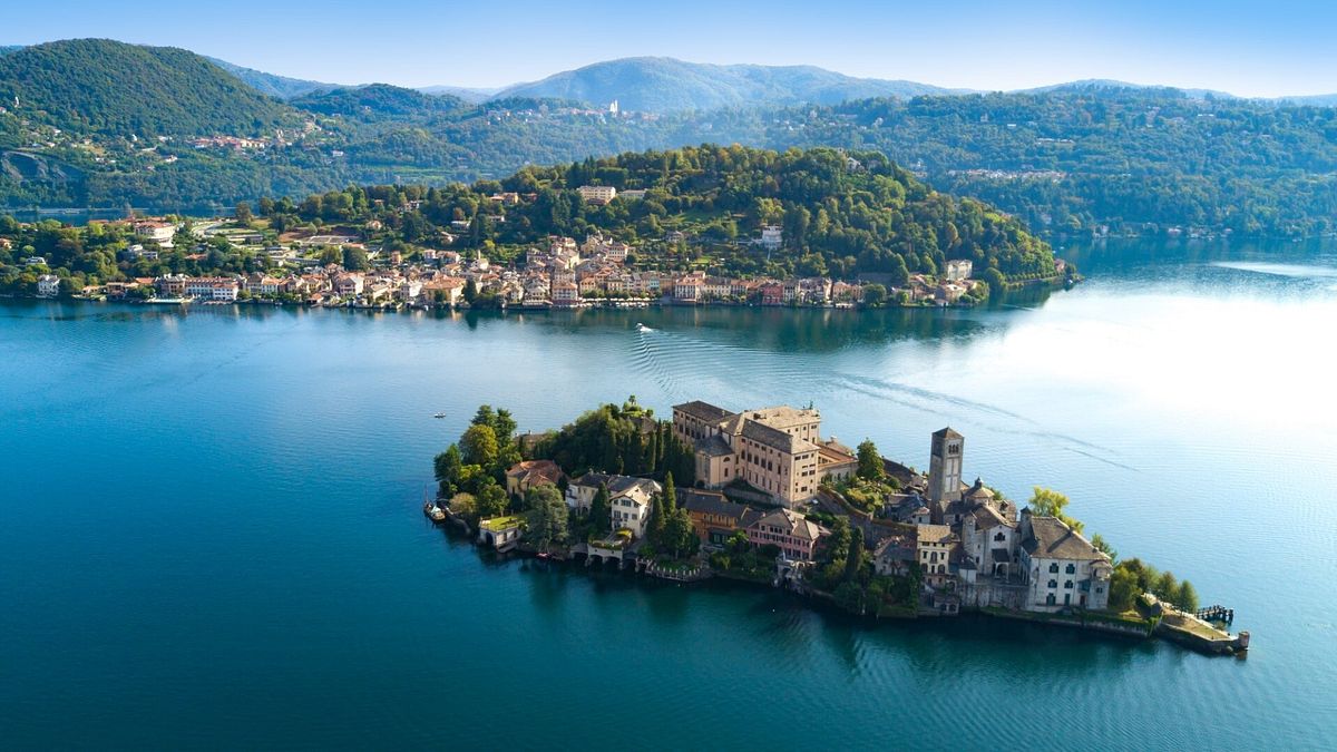 tragedia nel lago d8217orta 18enne muore annegato dopo un malore improvviso