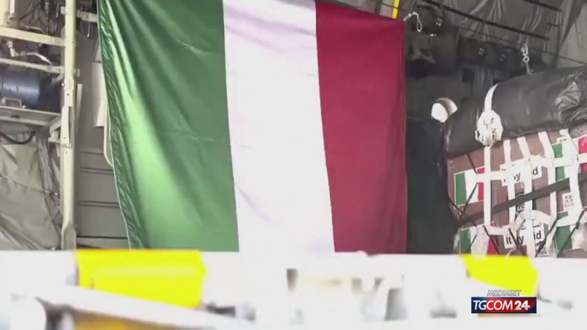 gaza il ministro crosetto italia partecipa a nuovi lanci umanitari