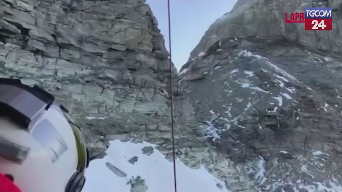 montagna recuperati due alpinisti rimasti bloccati sul cervino
