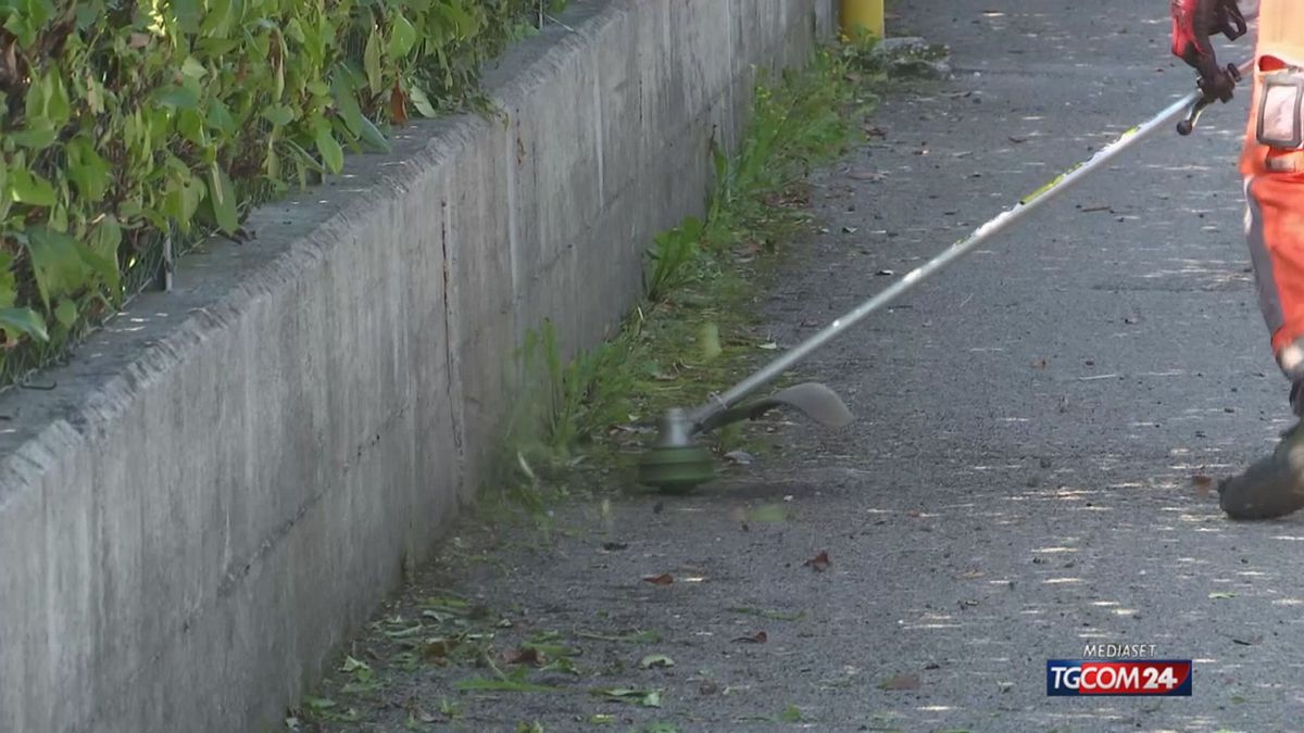 Il comune è senza operai: a Gaiarine il sindaco ripulisce il paese