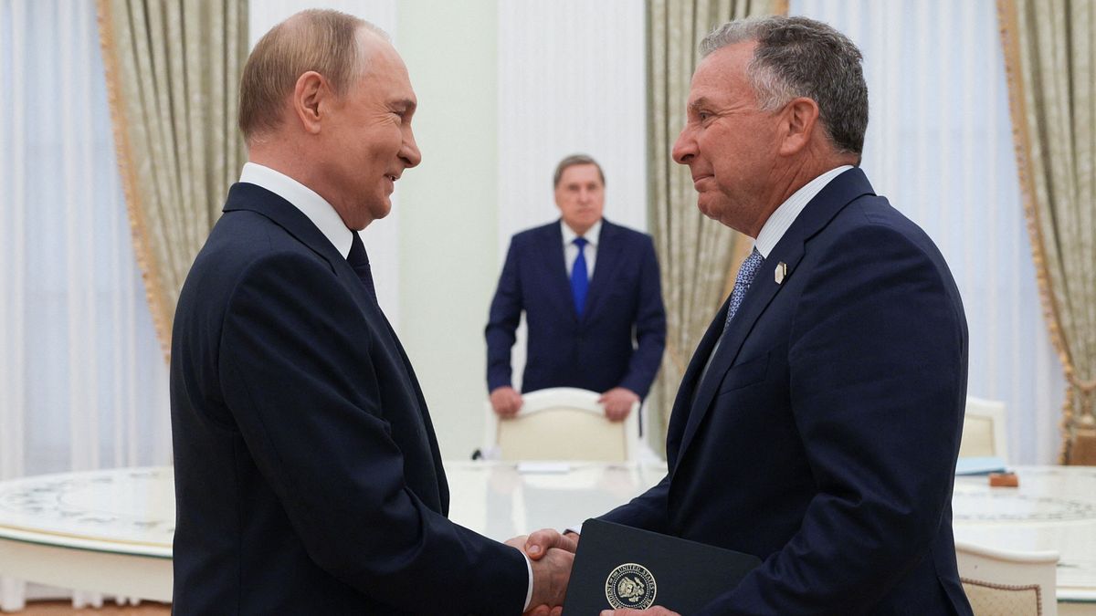 Trump: "Ci sono buone possibilità per un incontro con Putin e Zelensky" | Witkoff al Cremlino, il tycoon: "Più produttivo del previsto"