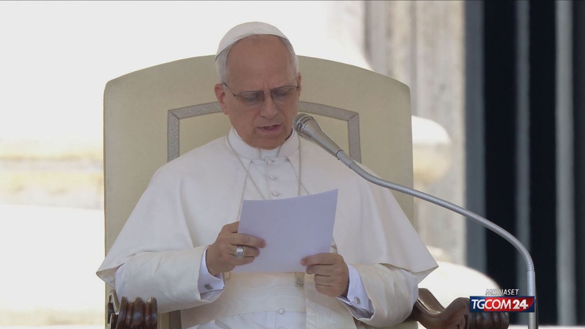 Hiroshima, il Papa: "Illusoria la sicurezza basata sulla distruzione reciproca"