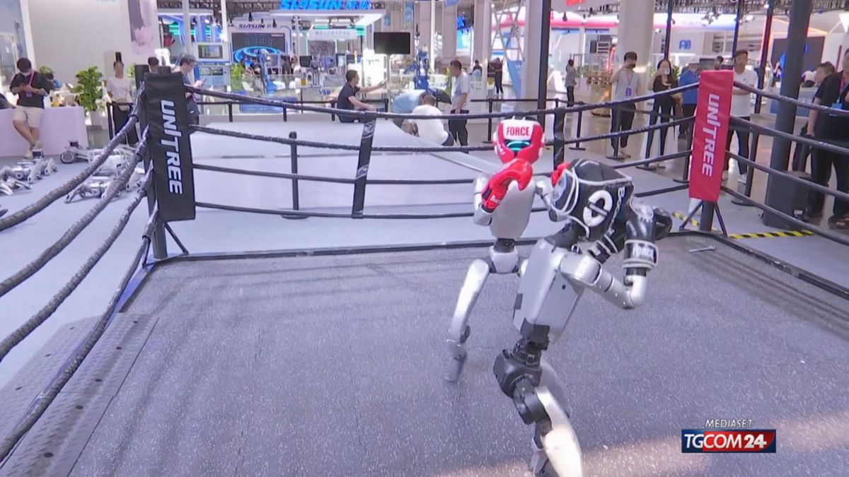 pechino robot umanoidi protagonisti alla conferenza mondiale di robotica