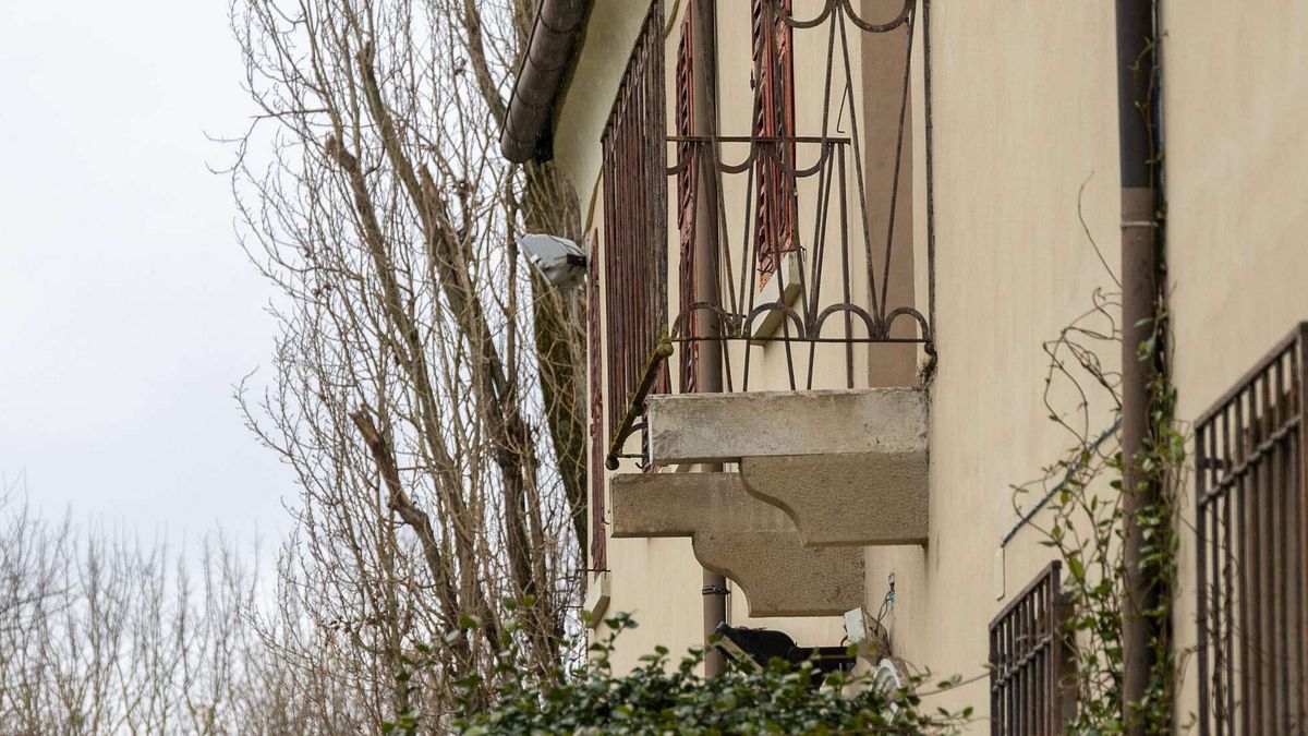 torino portano operaio ferito in un prato per nascondere un incidente sul lavoro