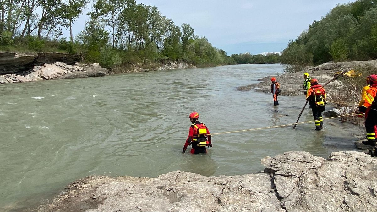 ragazzo disperso nel fiume tanaro cuneo arrestato un amico lo ha gettato in acqua