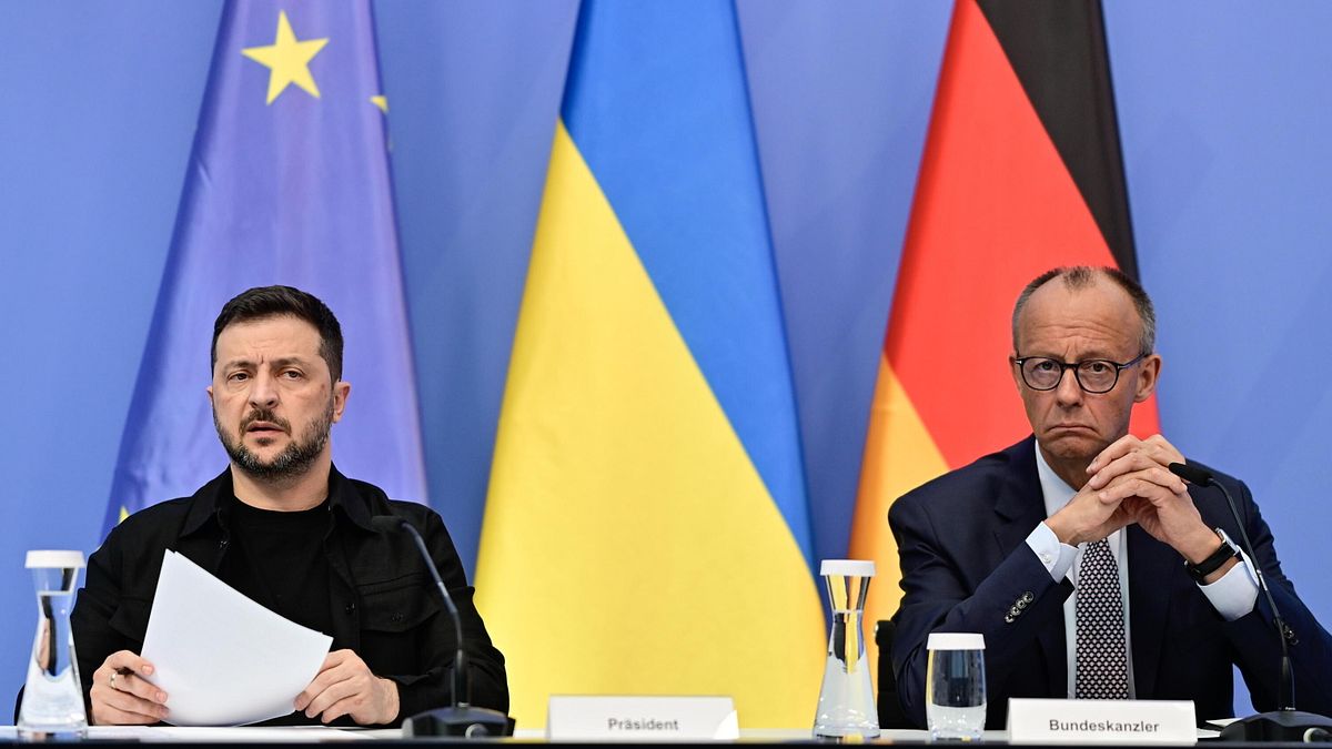 Ucraina, videochiamata tra Trump, Zelensky e leader Ue | Due F 35 italiani di base in Estonia intercettano jet russi
