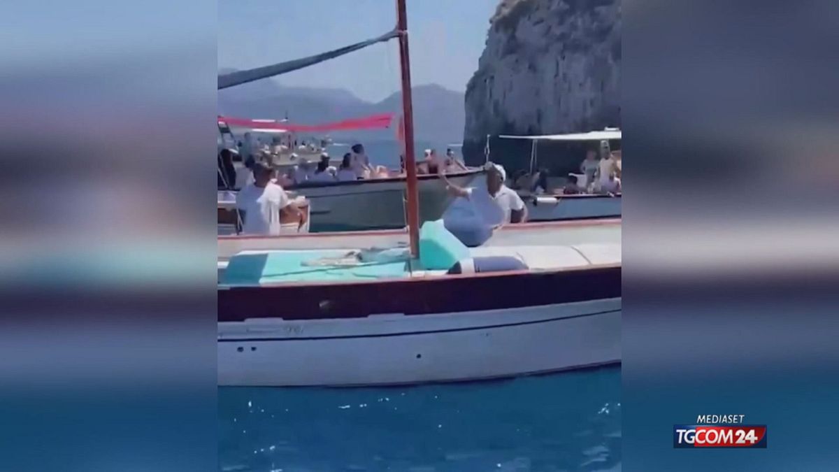 Schiaffi tra barcaioli a Capri