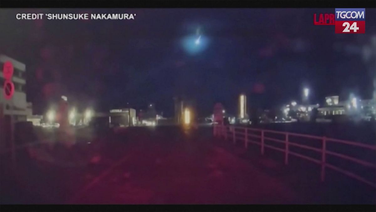 Giappone, meteorite piomba su Kagoshima: le immagini ripresa da una dash cam